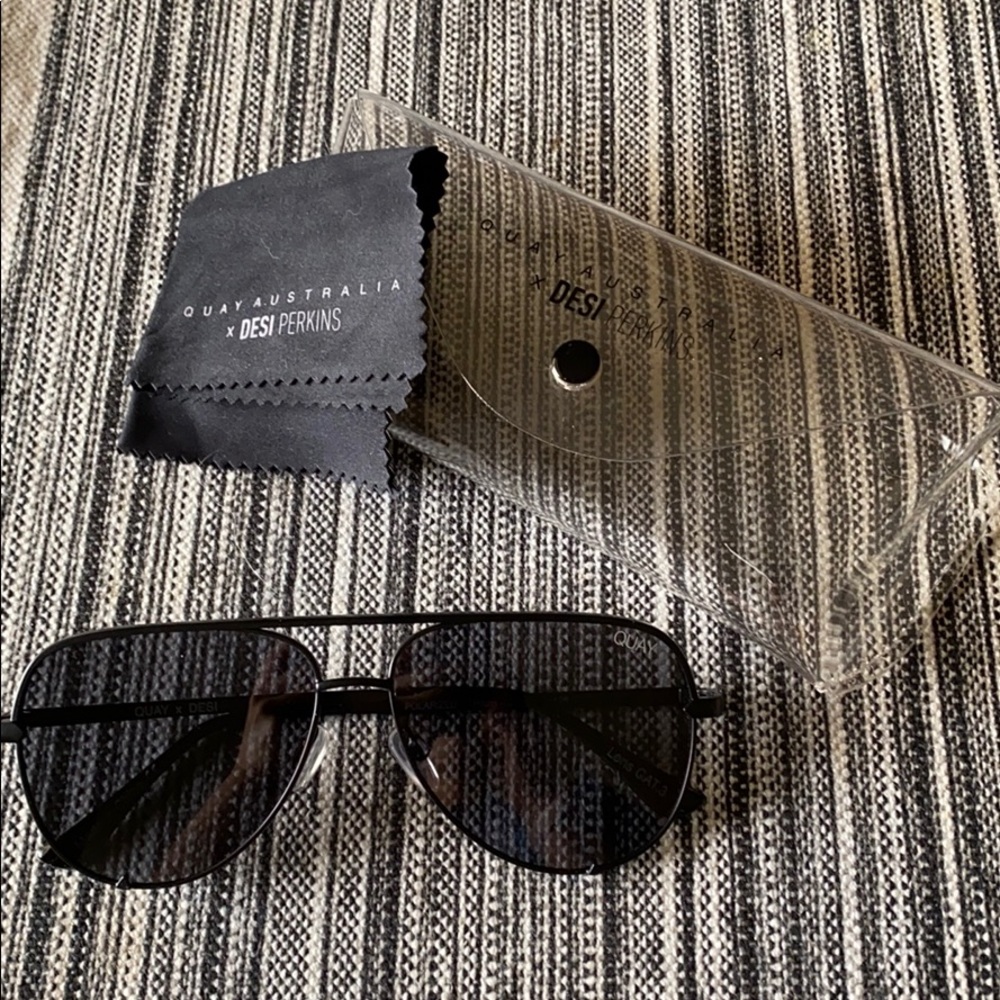 Quay Desi Perkins High Key Mini sunglasses